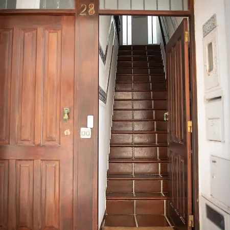 Апартаменты Oceanview Hideaway - 2 Bedroom In Сесимбра